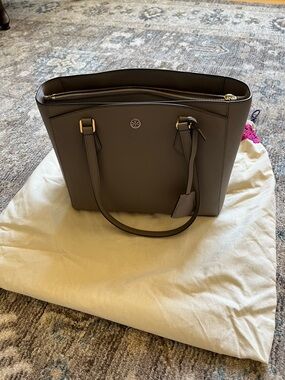Tory Burch Structured Leather Tote in Taupe